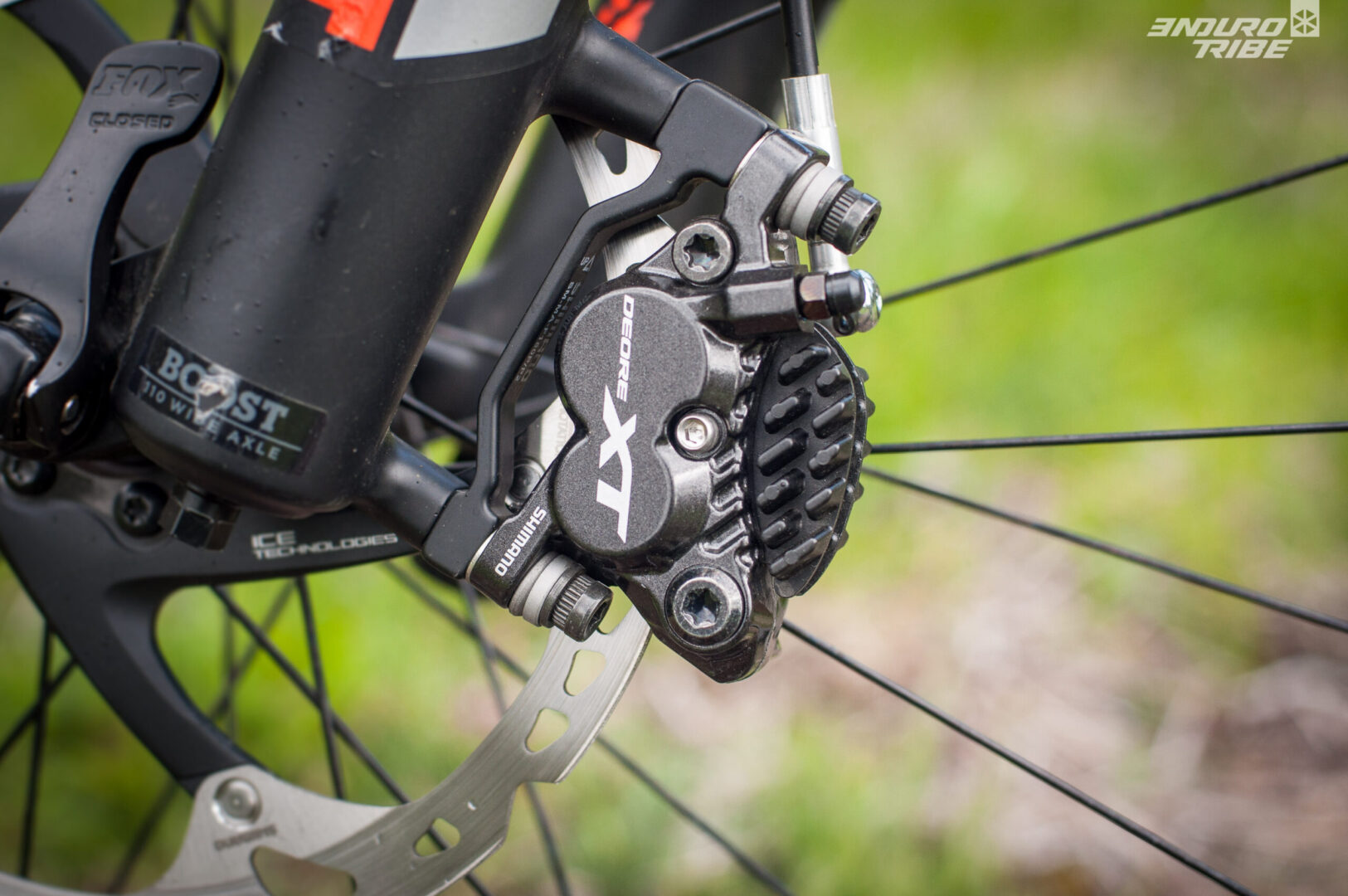 découvrez les différences clés entre les groupes shimano xt et deore pour vtt, et choisissez l'équipement idéal pour vos performances et votre budget.